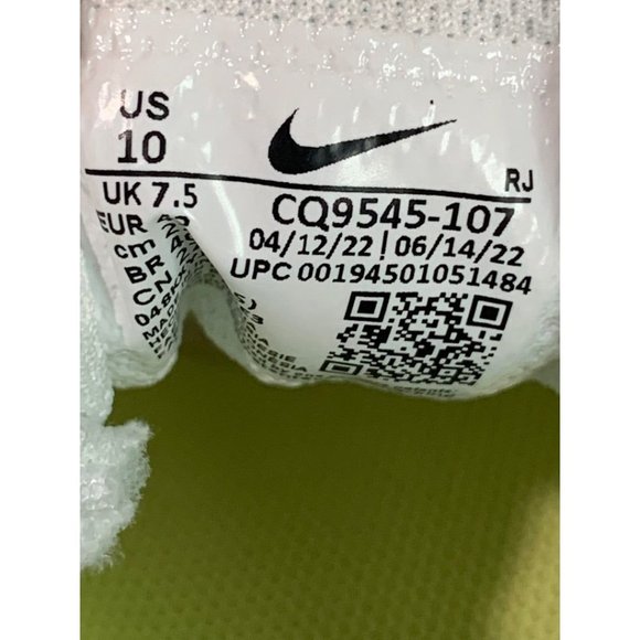 Size 10 Nike Women's Legend Essentials 2 Sneaker White CQ9545 - Picture 8 of 11